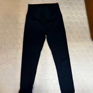 Wunder under tights lululemon size 6